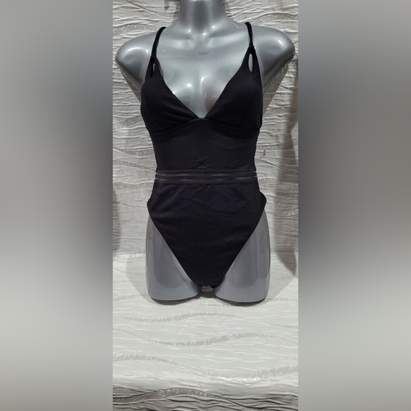 Swim Nwt Isabella Rose Queensland Highleg One Piece Swimsuit Poshmark